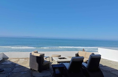 Playas De Tijuana House | BEACHFRONT House - Luxury & Private Home in Rosarito