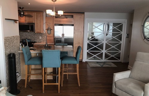 South Haven Condo | BEACHFRONT LAKE FACING Lake Michigan 1BR - private beach/heated pool/sundeck!