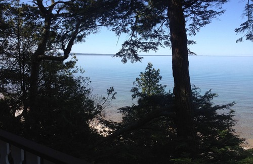 Harbor Springs House | Beachfront Lake Michigan Retreat -Sleeps 8- Private Beach & Stunning Sunsets