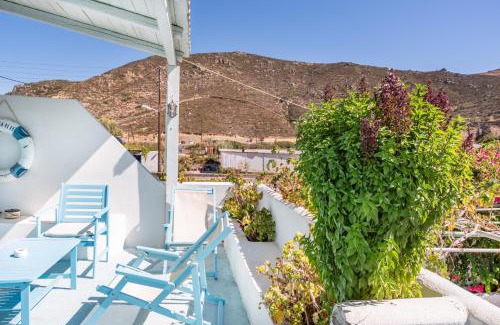 Patmos House | Beachfront Lampis Dolphin 3