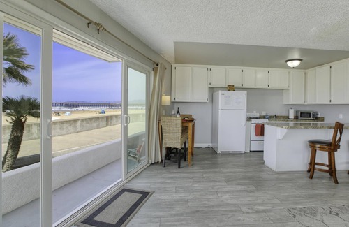 Downtown Condo | Beachfront Large Studio
