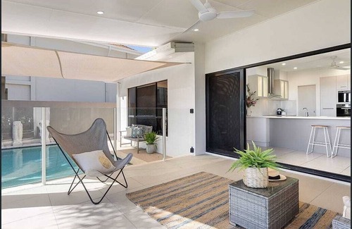Dolphin Heads House | Beachfront Living