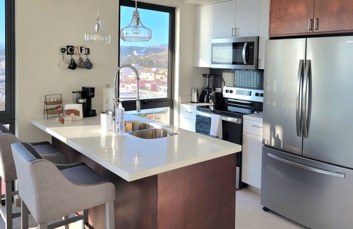 Primo Tapia Condo | Beachfront Luxury Condo Pool Jacuzzi