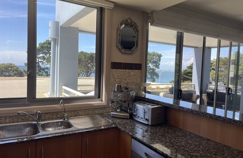 Powlett River Apartment | Beachfront lux The Esplanade Phillip Island
