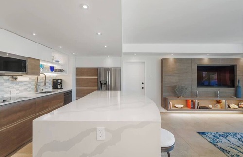Mameyes II Apartment | Beachfront Luxury 2BR-Villa Acqua, Rio Mar