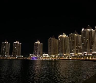 Doha Apartment | Beachfront Luxury Apartment-Pearl Island شقه مطله على الشاطئ بجزيرة اللؤلؤه