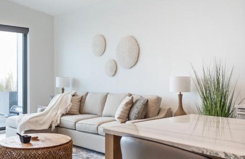 Black Creek Apartment | Beachfront Luxury Suite #15 at THE BEACH HOUSE