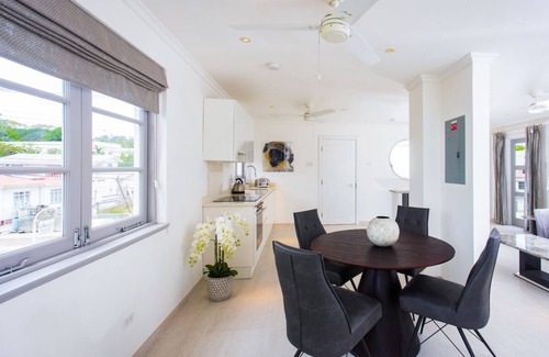 Old Trees Bay Apartment | Beachfront Luxury Condo - The One at The St. James (1 bed)