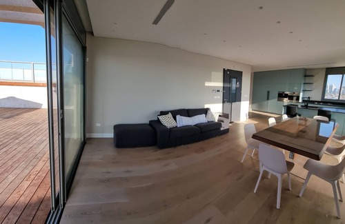 Hadera Apartment | Beachfront Luxury Penthouse
