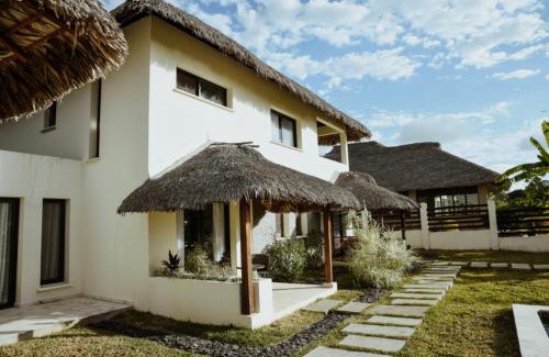 Nosy Be Villa | Beachfront Luxury Villa with Infinity Pool