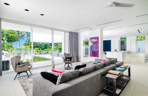 Coco House | Beachfront Luxury Villa W Pool Sunset Casa De Lys