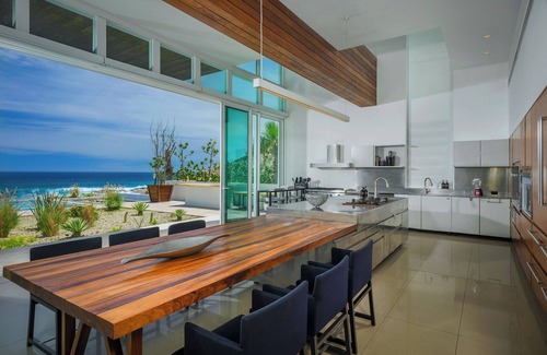 Palmilla House | Beachfront Mansion- Palmilla Sur