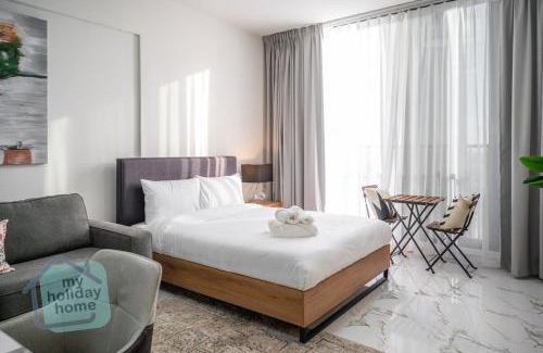 Al Hamra Village Apartment | Beachfront - Modern Studio - Brand New