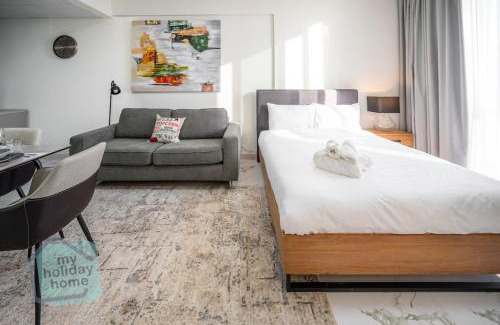 Al Hamra Village Apartment | Beachfront - Modern Studio - Brand New