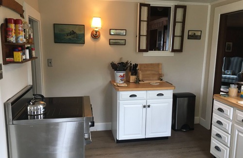 North Chatham House | Beachfront Nantucket style home with amazing views on 3 acre estate setting