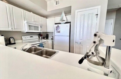 Miramar Beach Condo | BEACHFRONT! OCEAN VIEW from MASTER BR & LR, + free beach service.