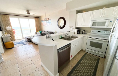 Miramar Beach Condo | BEACHFRONT! OCEAN VIEW from MASTER BR & LR, + free beach service.