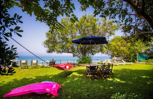 Kato Diminio Villa | Beachfront Paradise Retreat