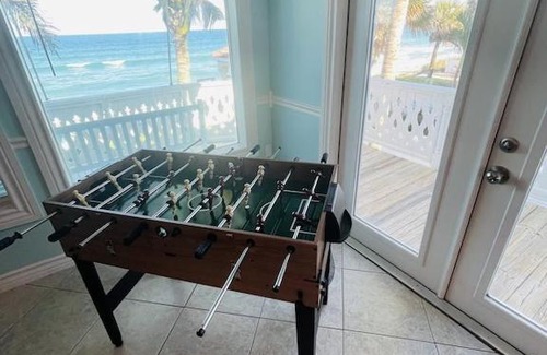 Floridana Beach House | Beachfront Paradise! GREAT FAMILY Vacation! SALTWATER HEATED POOL
