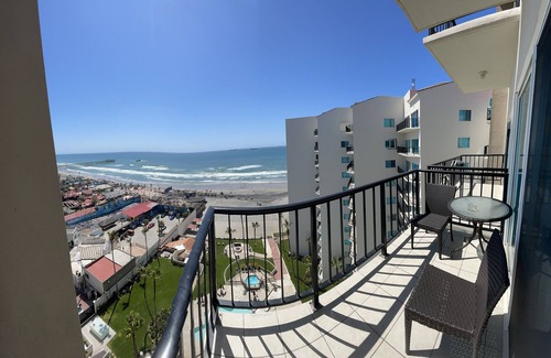Centro Playas Condo | Beachfront Penthouse in downtown Rosarito Beach