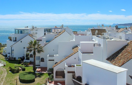 Casares del Mar Apartment | Beachfront Penthouse with Sea Views, Hot Tub, BBQ