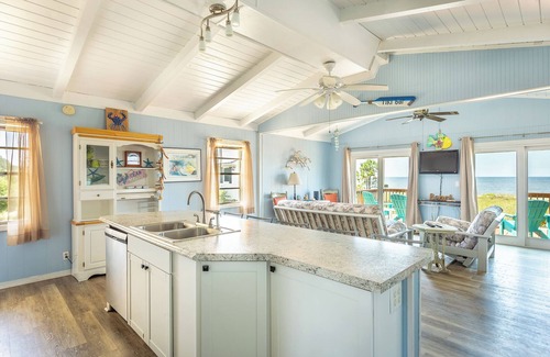Alligator Point House | BEACHFRONT! Pet Friendly! Fenced yard! Fall Discounts! Butterfly Season!