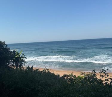 Zinkwazi Beach House | Beachfront petfriendly cottage