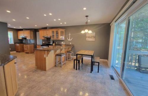 Brevort House | Beachfront~Private Sand Beach~Close Mackinac Ferry