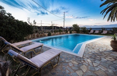 Sfinari Villa | Beachfront private vIlla - Ocean views-Pericles Beach Villla-Private pool
