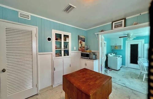 Pass-a-Grille House | Beachfront-Quaint Beachfront House- Pass a Grille