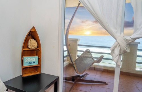 Costa Apartment | BEACHFRONT Relaxation 1 Bedroom Apt