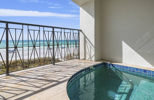 Delos House | Beachfront | Remodeled | Heated Pool l Beach Gear | Fully-Stocked | 10 Beds