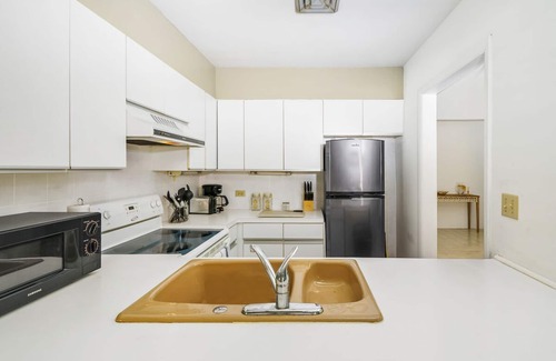 Paradise Island Condo | Beachfront Resort Condo, Walk to Atlantis