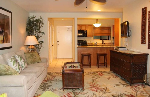 Maalaea Condo | Beachfront Resort Destination Maui Vacations -HK-A15 - Garden View- Relaxing