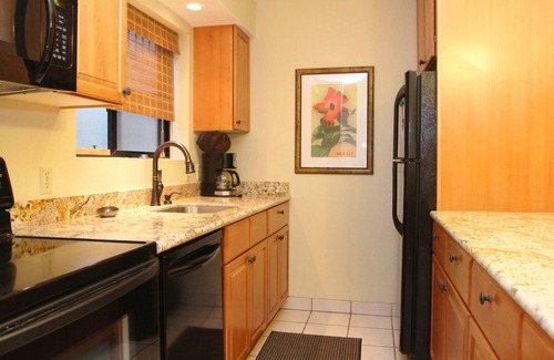 Maalaea Condo | Beachfront Resort Destination Maui Vacations -HK-A15 - Garden View- Relaxing