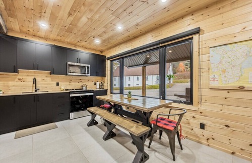 Penetanguishene Apartment | Beachfront Retreat - Huge beach/water toys!