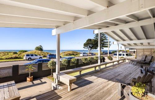 Mount Maunganui House | Beachfront Retreat