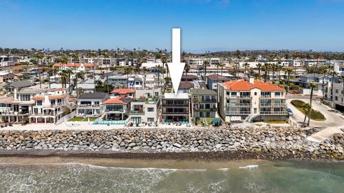 South Oceanside House | Beachfront Retreat