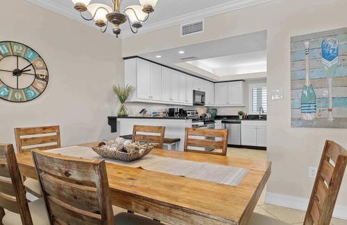 Ono Island Condo | Beachfront Retreat with Sauna + Pools | Book for $450 of Free Daily Activities