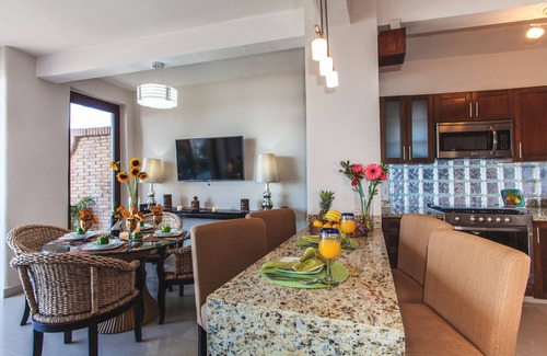 Amapas Condo | Beachfront right on Los Muertos beach