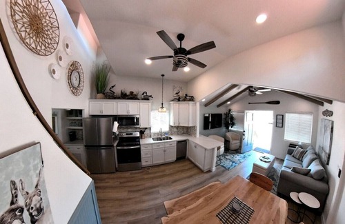 Parker Strip Villa | Beachfront - Riverview Villa 3