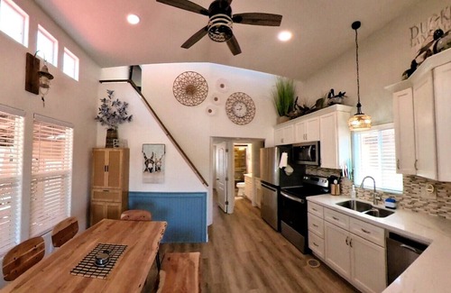 Parker Strip Villa | Beachfront - Riverview Villa 3