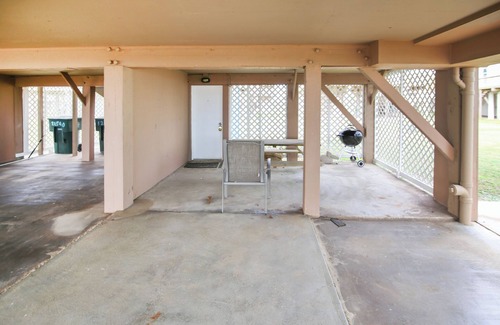 Spanish Grant Cottage | Beachfront Seashell