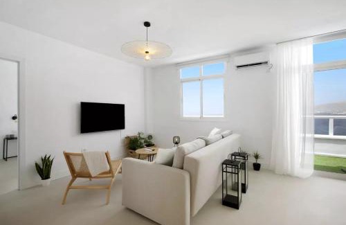 Tabaiba Apartment | Beachfront Seaview Oasis