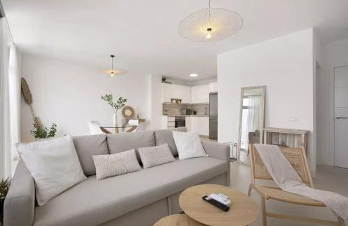 Tabaiba Apartment | Beachfront Seaview Oasis