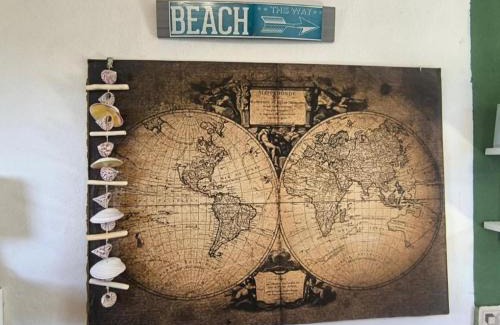 Algeciras Apartment | Beachfront Studio with Private Kitchen and Bath