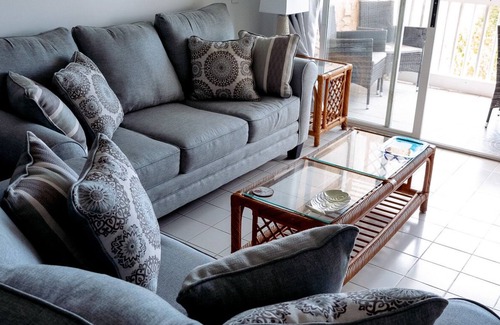 Cane Bay House | Beachfront Sweet Breeze Condo w/pool