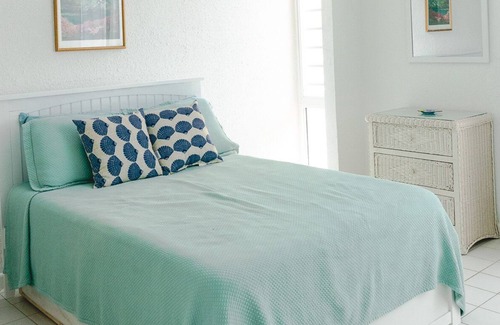Cane Bay House | Beachfront Sweet Breeze Condo w/pool