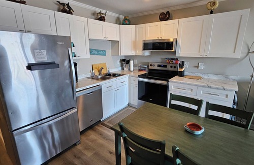 Sneads Ferry Condo | Beachfront Bungalow 125