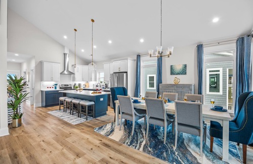 McCutcheon Field House | Beachfront |Pool | Hot Tub| Sauna| Fire Pit | EV Charger